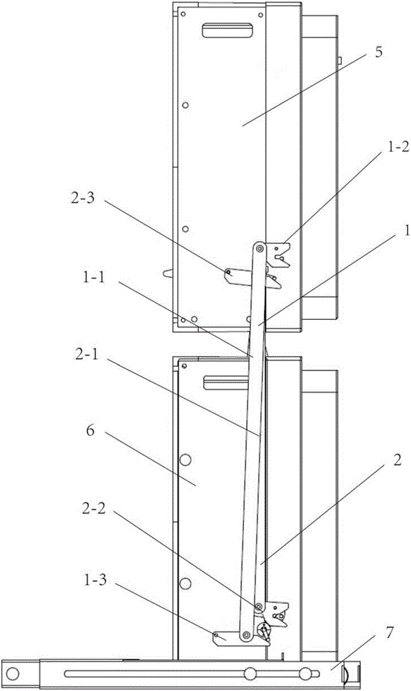 一種用于旁路型雙電源轉(zhuǎn)換開(kāi)關(guān)的機(jī)械聯(lián)鎖的制作方法附圖